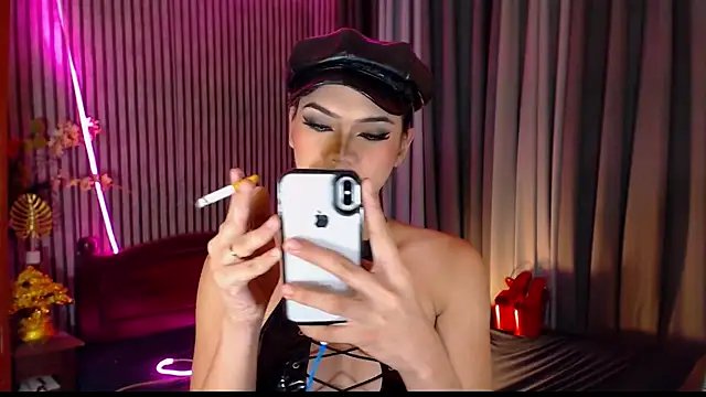 Unforgettablejulia online show from 01-16-26, 05:17