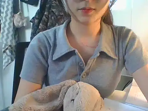 Linzly online show from 10-12-25, 02:57