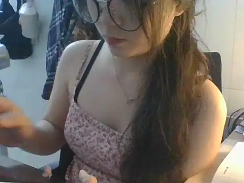 Linzly online show from 10-21-25, 05:01