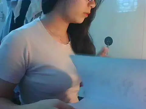 Linzly online show from 10-30-25, 02:43