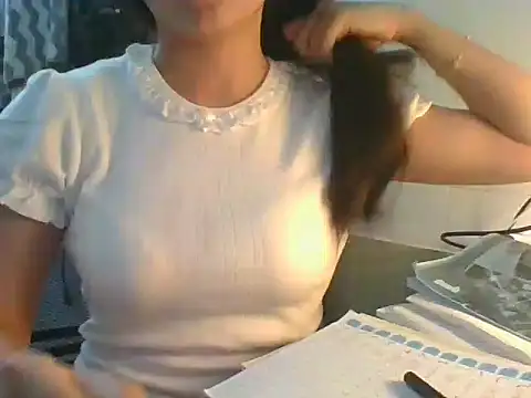 Linzly online show from 10-06-25, 04:41