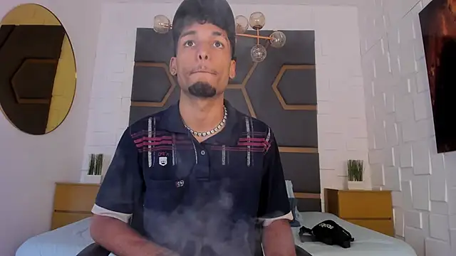 Thiagoferreti online show from 11-08-25, 08:34