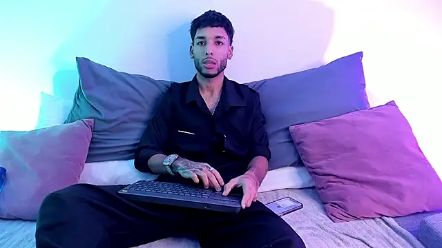Thiagoferreti online show from 06-25-26, 04:32