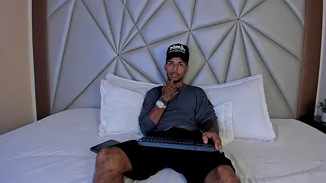 Thiagoferreti online show from 11-03-25, 09:18