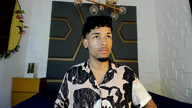 Thiagoferreti online show from 11-22-25, 01:54