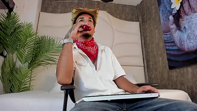 Thiagoferreti online show from 10-28-25, 07:24