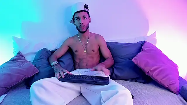 Thiagoferreti online show from 06-26-26, 04:29