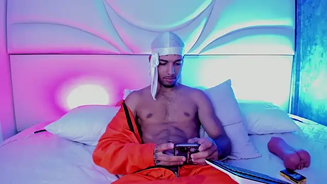 Thiagoferreti online show from 12-05-25, 07:23