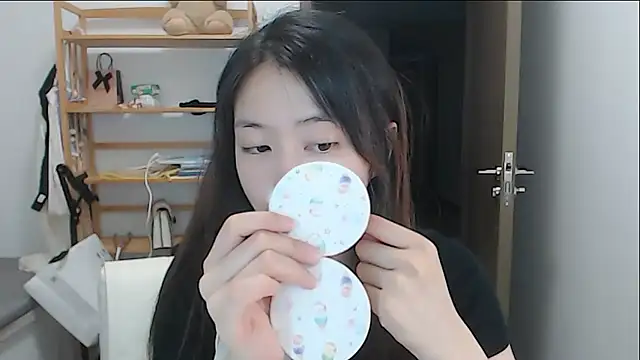 Snapshot of Mimi-cnbaby chatting on 06-18-26, 11:37 Mimi-cnbaby online show from 06-18-26, 11:37