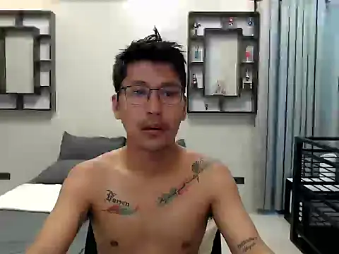 Snapshot of hot_derfs27 chatting on 10-12-25, 02:13 hot derfs27 online show from 10-12-25, 02:13