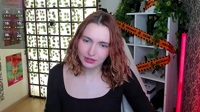 Snapshot of Elis_Cherry chatting on 10-25-25, 02:00 Elis Cherry online show from 10-25-25, 02:00
