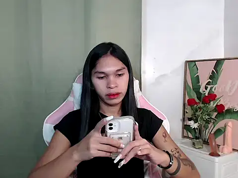Snapshot of sexloverxxz chatting on 10-13-25, 08:38 sexloverxxz online show from 10-13-25, 08:38
