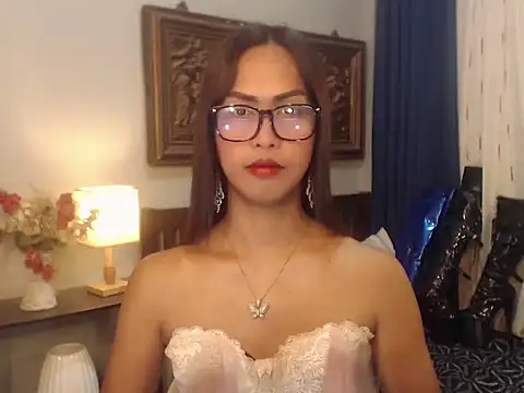 Snapshot of Nathalieheartt chatting on 06-25-26, 02:20 Nathalieheartt online show from 06-25-26, 02:20