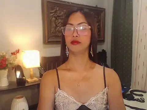 Snapshot of Nathalieheartt chatting on 07-23-26, 01:41 Nathalieheartt online show from 07-23-26, 01:41