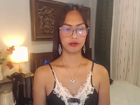 Snapshot of Nathalieheartt chatting on 07-15-26, 12:56 Nathalieheartt online show from 07-15-26, 12:56
