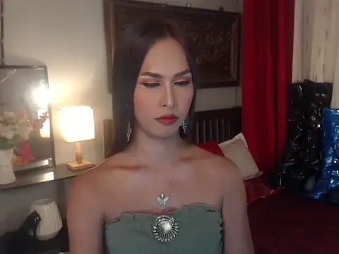 Nathalieheartt online show from 12-05-25, 05:06