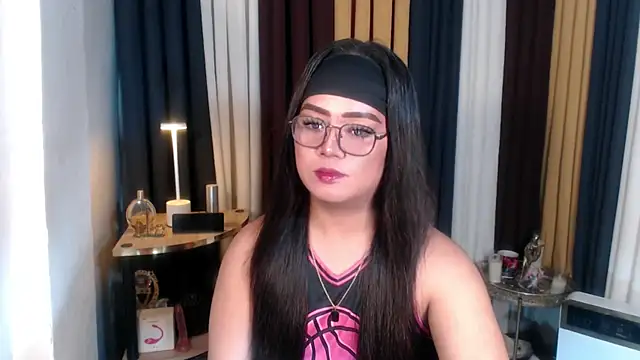 YourSweet-mich online show from 06-15-26, 03:23