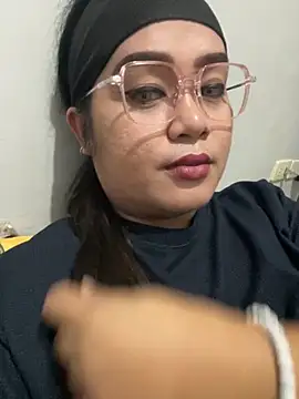 YourSweet-mich online show from 09-22-25, 02:23