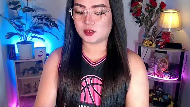 YourSweet-mich online show from 09-28-25, 05:36