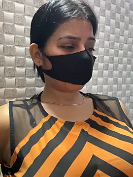 Hot Jaanvi  online show from 07-13-26, 04:23