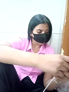 Hot Jaanvi  online show from 10-27-25, 06:09