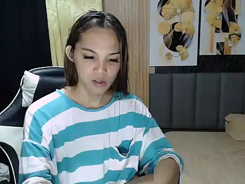 Raffa ella69 online show from 11-05-25, 10:07