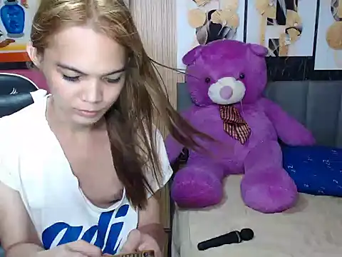 Raffa ella69 online show from 12-23-25, 07:51