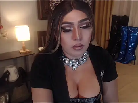 SamanthaAlmazora online show from 11-13-25, 01:04