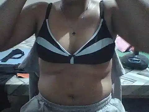 Snapshot of xxHott_Lexi chatting on 10-21-25, 03:06 xxHott Lexi online show from 10-21-25, 03:06