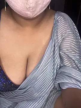 prisha944 online show from 10-05-25, 03:52