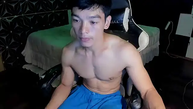 Snapshot of AsianHotBODYY chatting on 09-21-25, 01:05 AsianHotBODYY online show from 09-21-25, 01:05