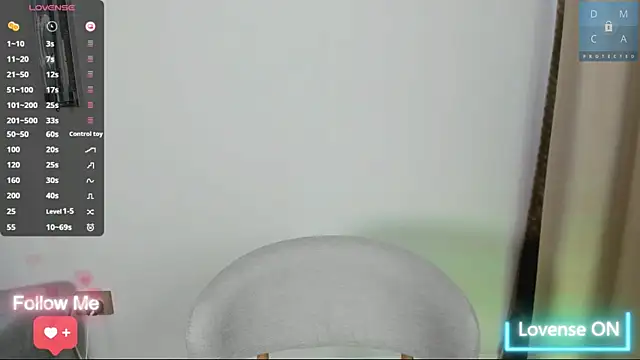 Snapshot of MinaDiamondd chatting on 05-27-26, 04:53 MinaDiamondd online show from 05-27-26, 04:53