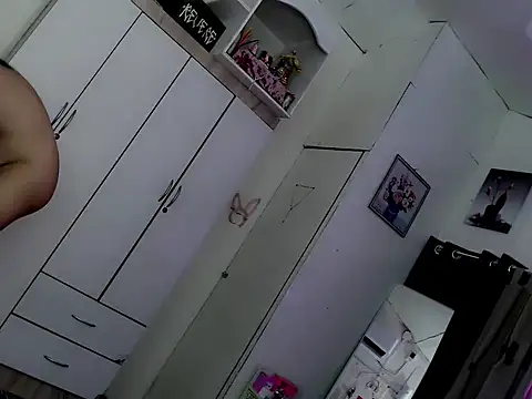 Miss twinny21 online show from 11-13-25, 07:01