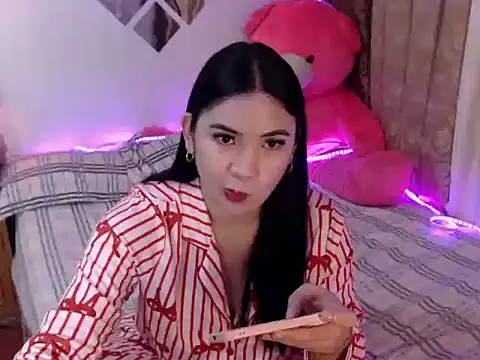 Snapshot of wild_flowerx chatting on 09-20-25, 02:00 wild flowerx online show from 09-20-25, 02:00