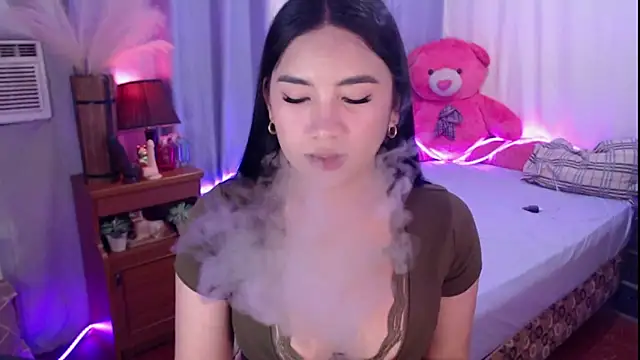 Snapshot of wild_flowerx chatting on 10-05-25, 10:22 wild flowerx online show from 10-05-25, 10:22