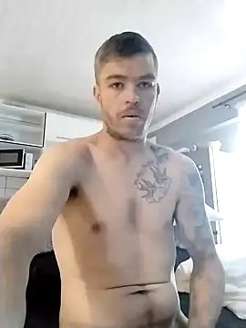 Snapshot of Bigcock10120 chatting on 10-31-25, 08:22 Bigcock10120 online show from 10-31-25, 08:22