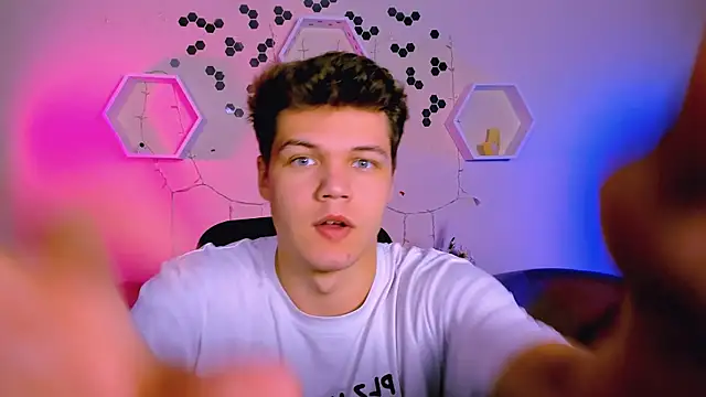 lucas long  online show from 11-11-25, 09:59