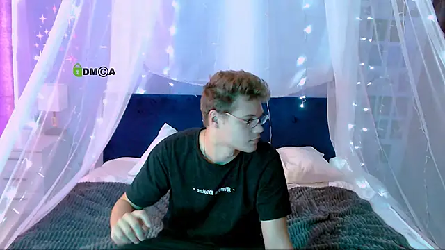 Snapshot of lucas_long_ chatting on 09-14-25, 08:26 lucas long online show from 09-14-25, 08:26