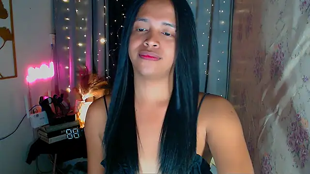 Lorainnelustts online show from 02-13-26, 02:00