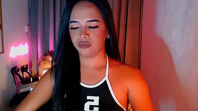 Lorainnelustts online show from 02-03-26, 03:15