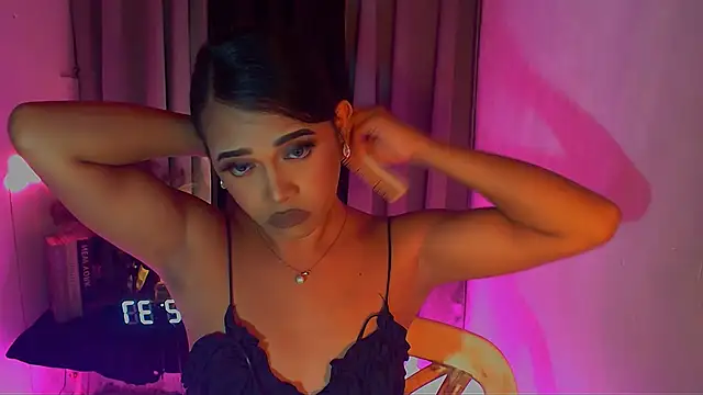 Lorainnelustts online show from 01-17-26, 03:43