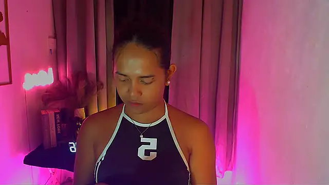 Lorainnelustts online show from 01-14-26, 06:50