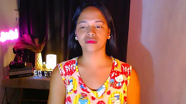 Lorainnelustts online show from 11-29-25, 08:03