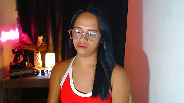 Lorainnelustts online show from 12-01-25, 04:52