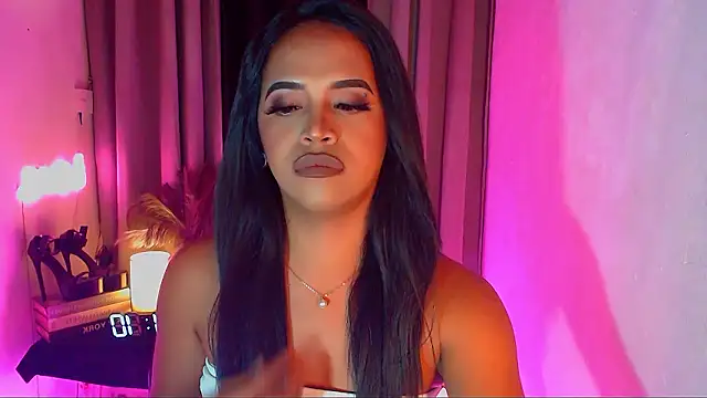 Lorainnelustts online show from 01-18-26, 05:16