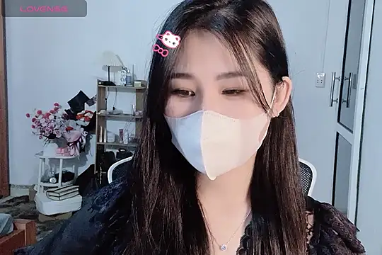    Daisy    online show from 11-04-25, 04:22