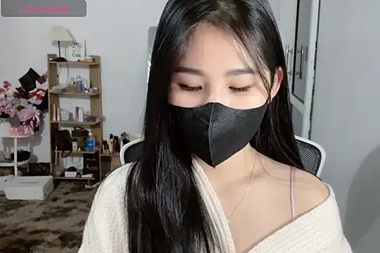    Daisy    online show from 11-18-25, 03:15