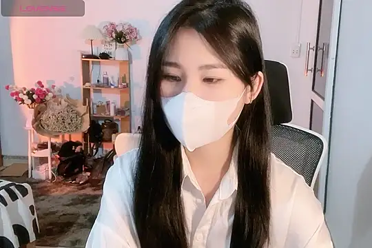    Daisy    online show from 10-11-25, 01:12