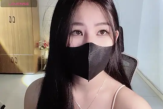    Daisy    online show from 12-03-25, 02:38