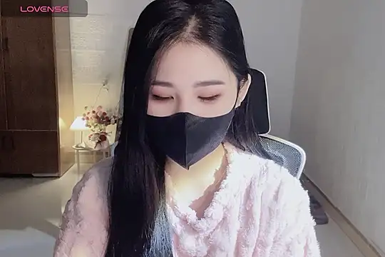    Daisy    online show from 01-12-26, 04:03